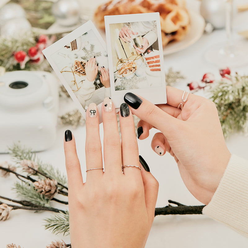 [HAPPY SNOW] GLOW GEL NAIL – KITSCH BLACK