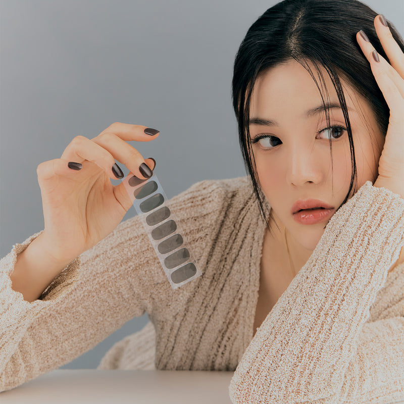 [COLOUR RANGE] GLOW GEL NAIL – INK