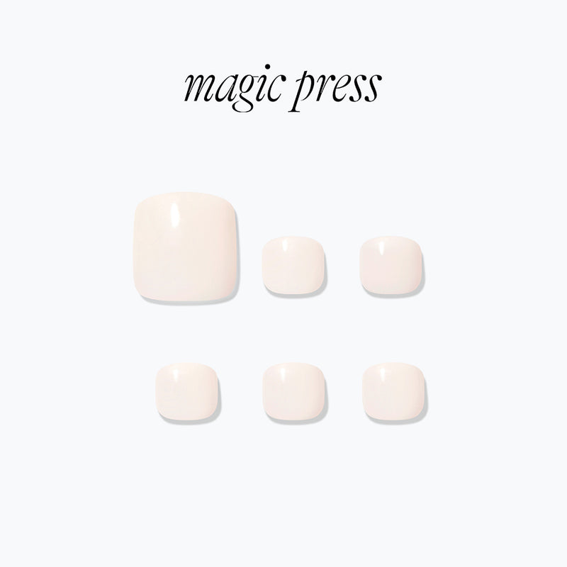 [BLUSHING] MAGIC PRESS NAIL - MILKY CREAM