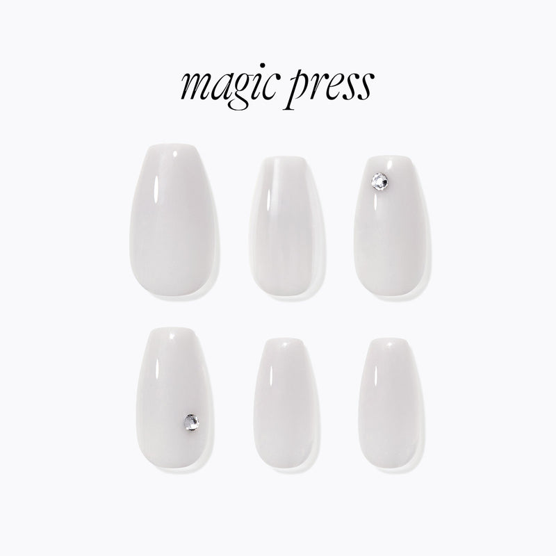 [SILKY BLUSH] MAGIC PRESS NAIL - PEARL GREY