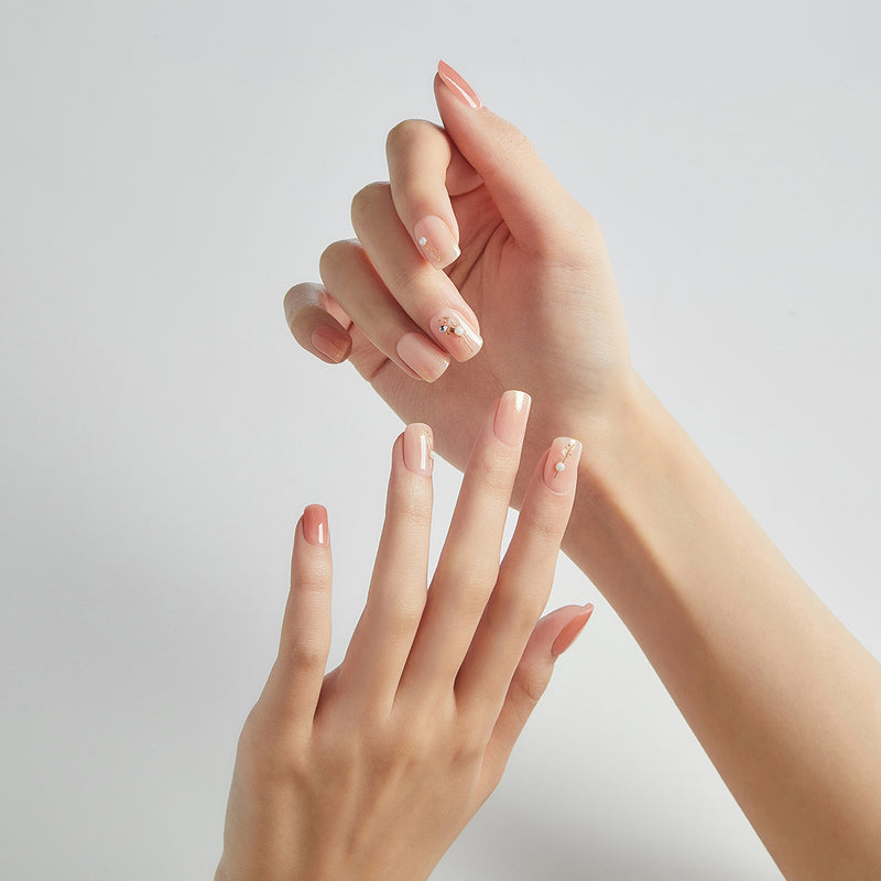[CELEBRITY] MAGIC PRESS NAIL - GLEAMING CORAL