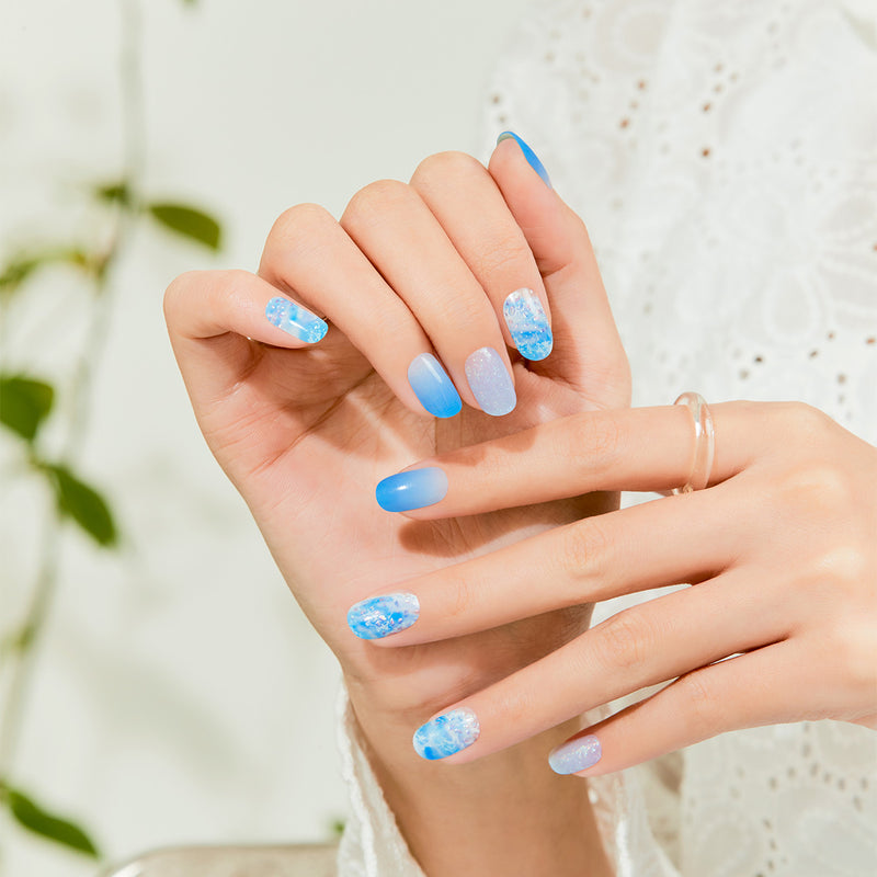 [SHINY BLUE] GLOW GEL NAIL – SHINY BLUE