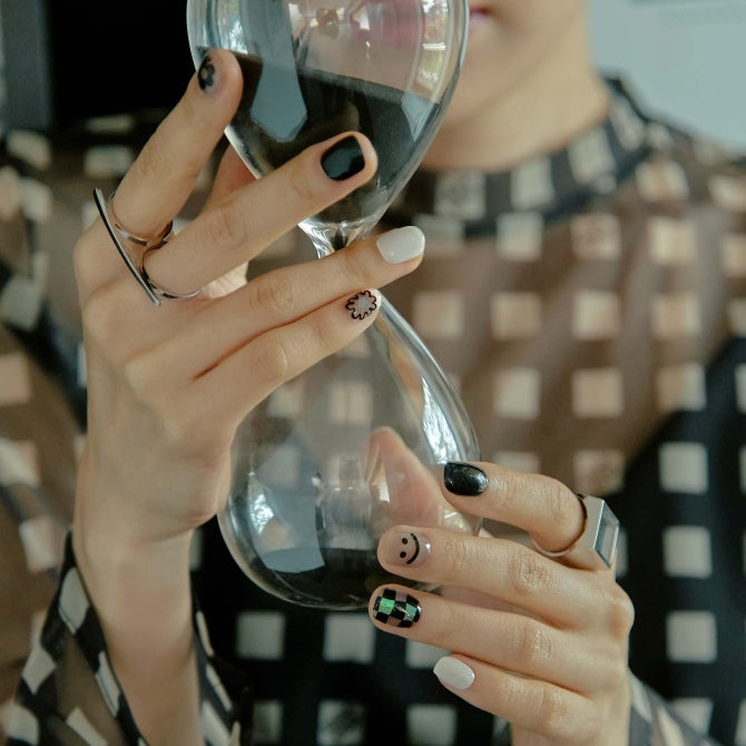 [GLAZE LIKE DIVA] GLAZE GEL NAIL – CHECKERBOARD