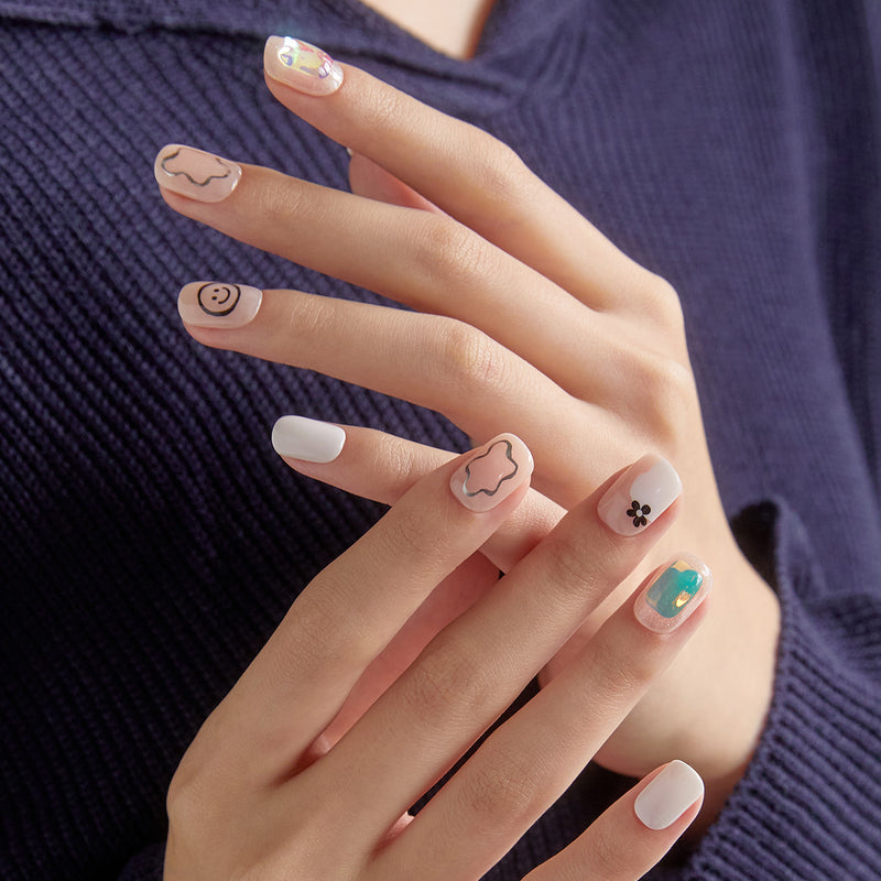 [CHARMING DAYS)] MAGIC PRESS NAIL - WITH SMILE
