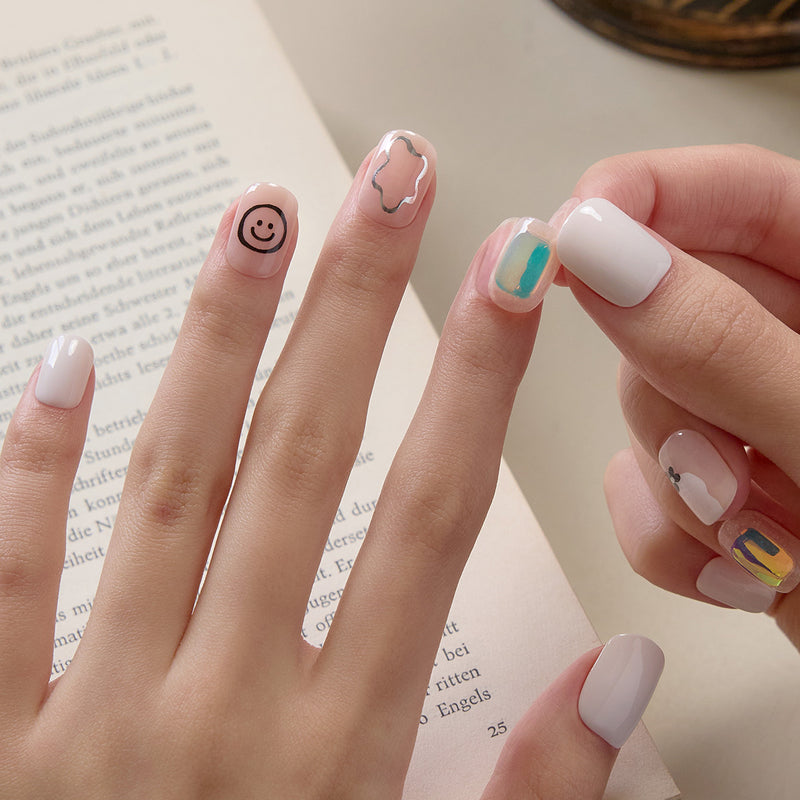 [CHARMING DAYS)] MAGIC PRESS NAIL - WITH SMILE