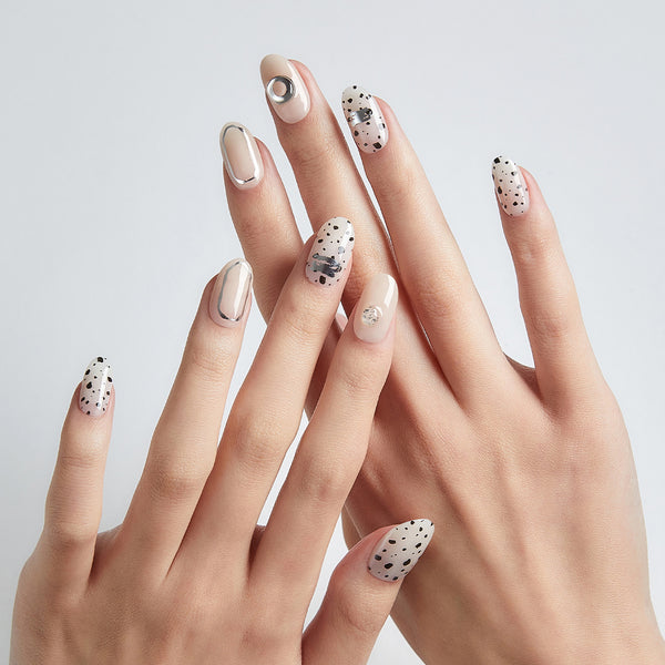 [CRUSH ON YOU] MAGIC PRESS NAIL - DOTTY BLACK