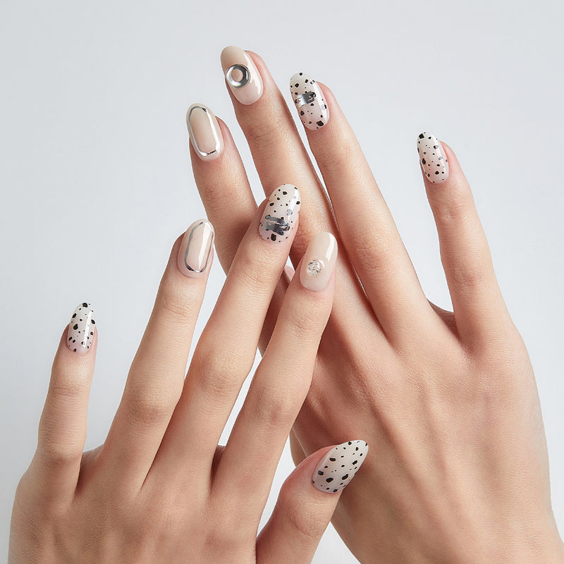 [CRUSH ON YOU] MAGIC PRESS NAIL - DOTTY BLACK